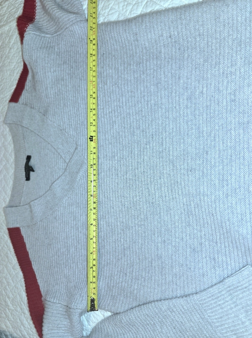 Banana Republic V-Neck Cashmere Sweater Women's Size Small - Picture 6 of 8
